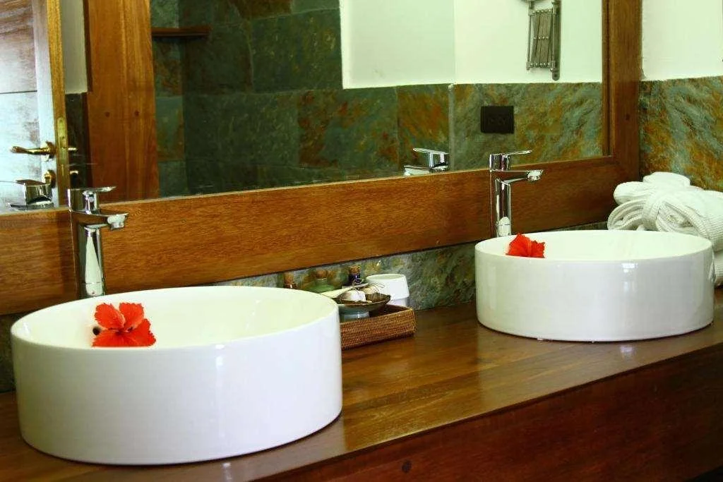 Gangehi Island Resort hotel interior