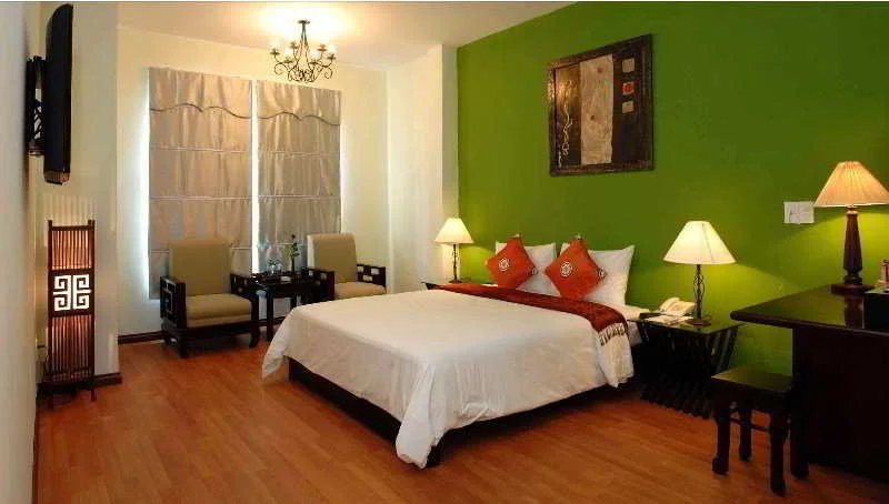 Gold Coast Inn hotel interior