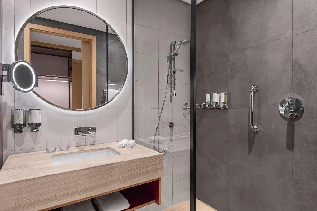 Hampton by Hilton Marjan Island hotel interior