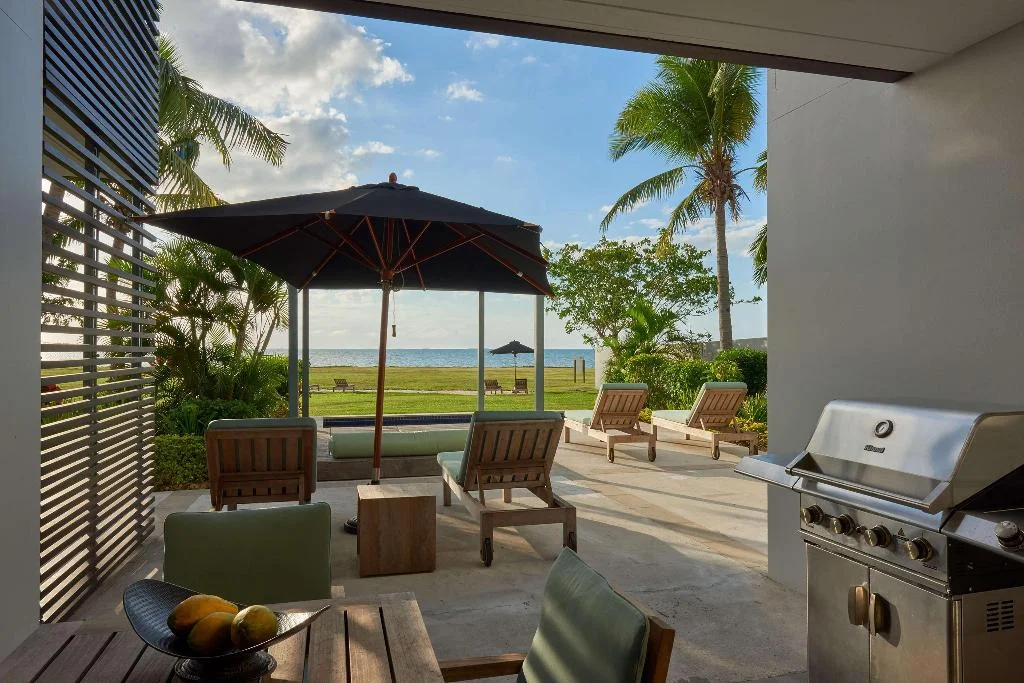 Hilton Fiji Beach Resort and Spa hotel interior