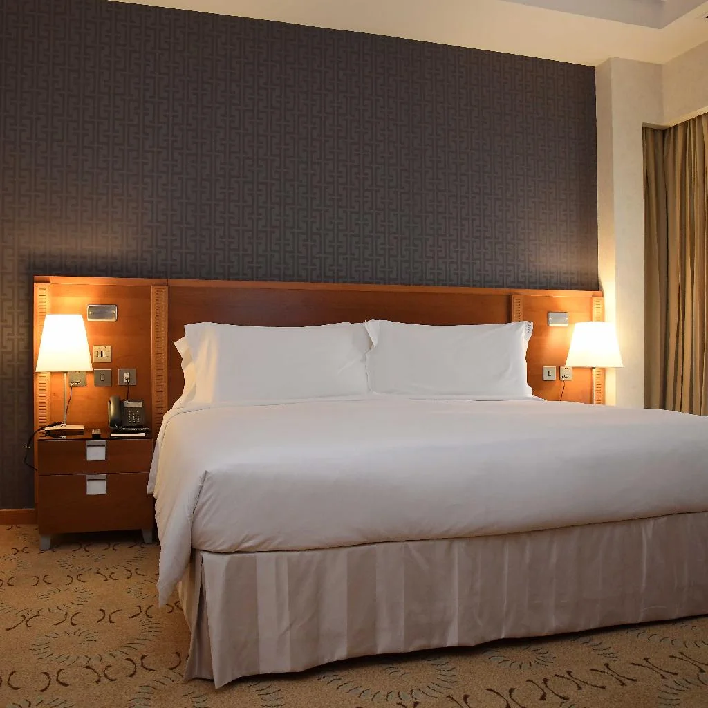 Holiday Inn Kuwait Salmiya hotel interior
