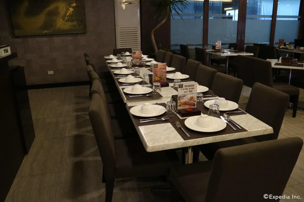 Hop Inn Iloilo hotel interior