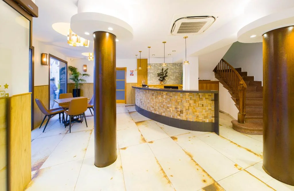Hostal Naira hotel interior