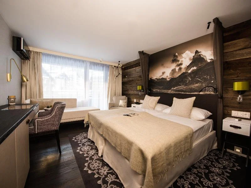 Hotel Alpenhof hotel interior