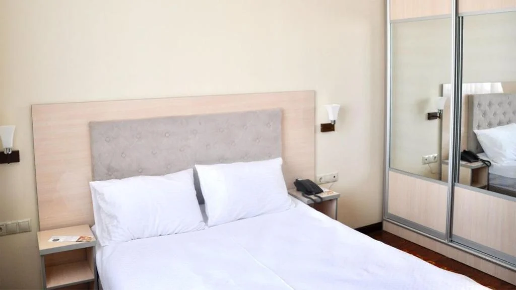 Hotel Atyrau hotel interior