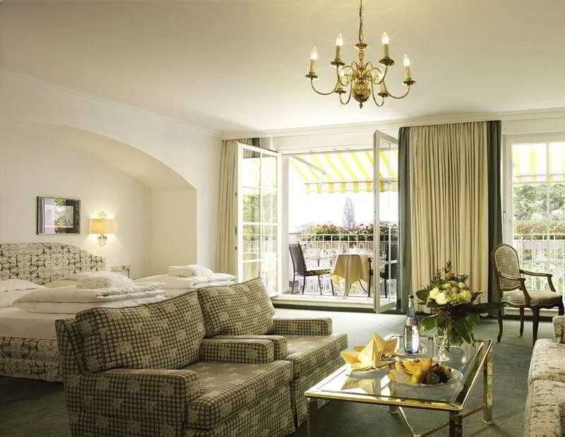 Hotel Bayerischer Hof hotel interior