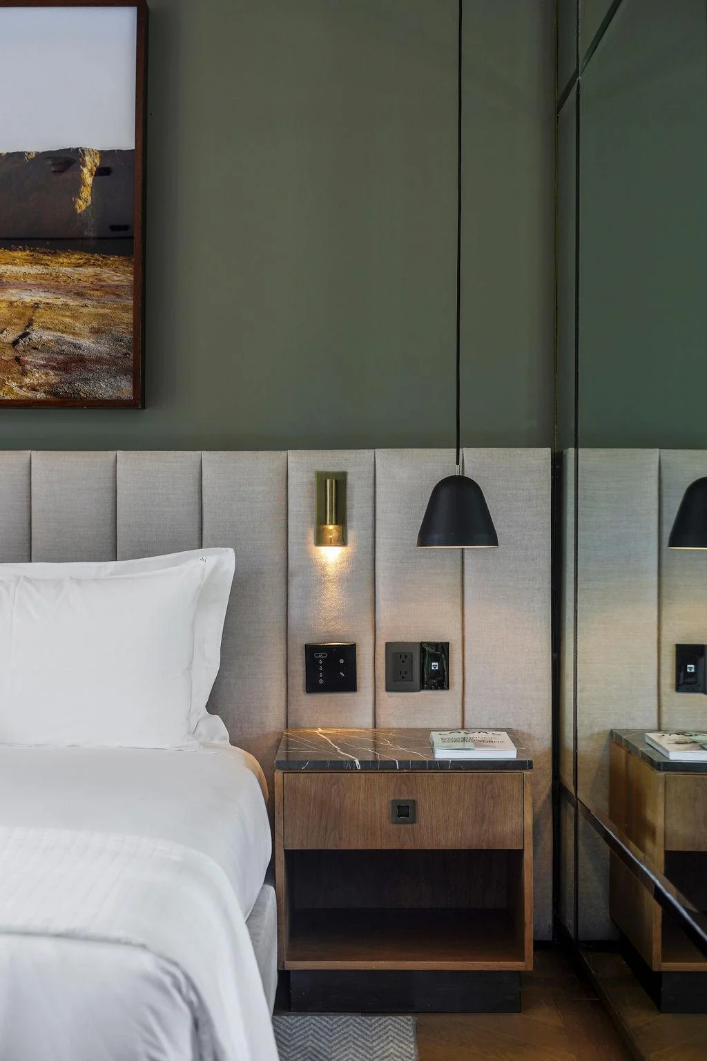 Hotel Brick hotel interior