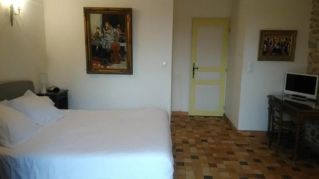 Hotel du Vieux Château hotel interior