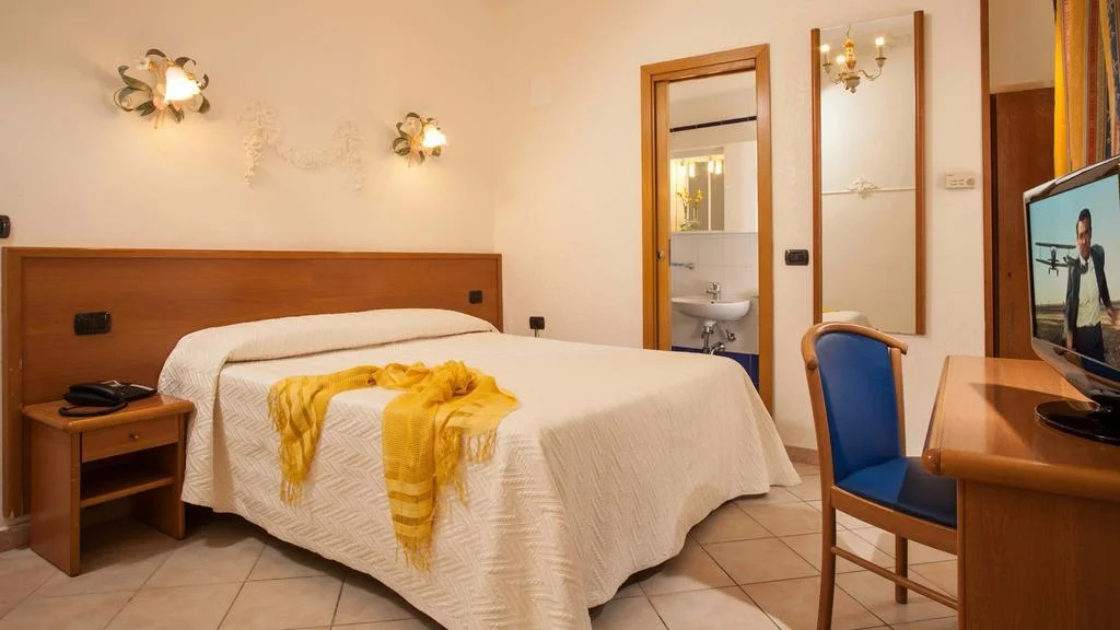 Hotel Grifo hotel interior