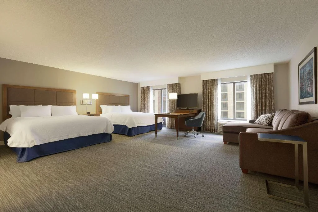 Hotel Indigo Nashville Downtown hotel interior
