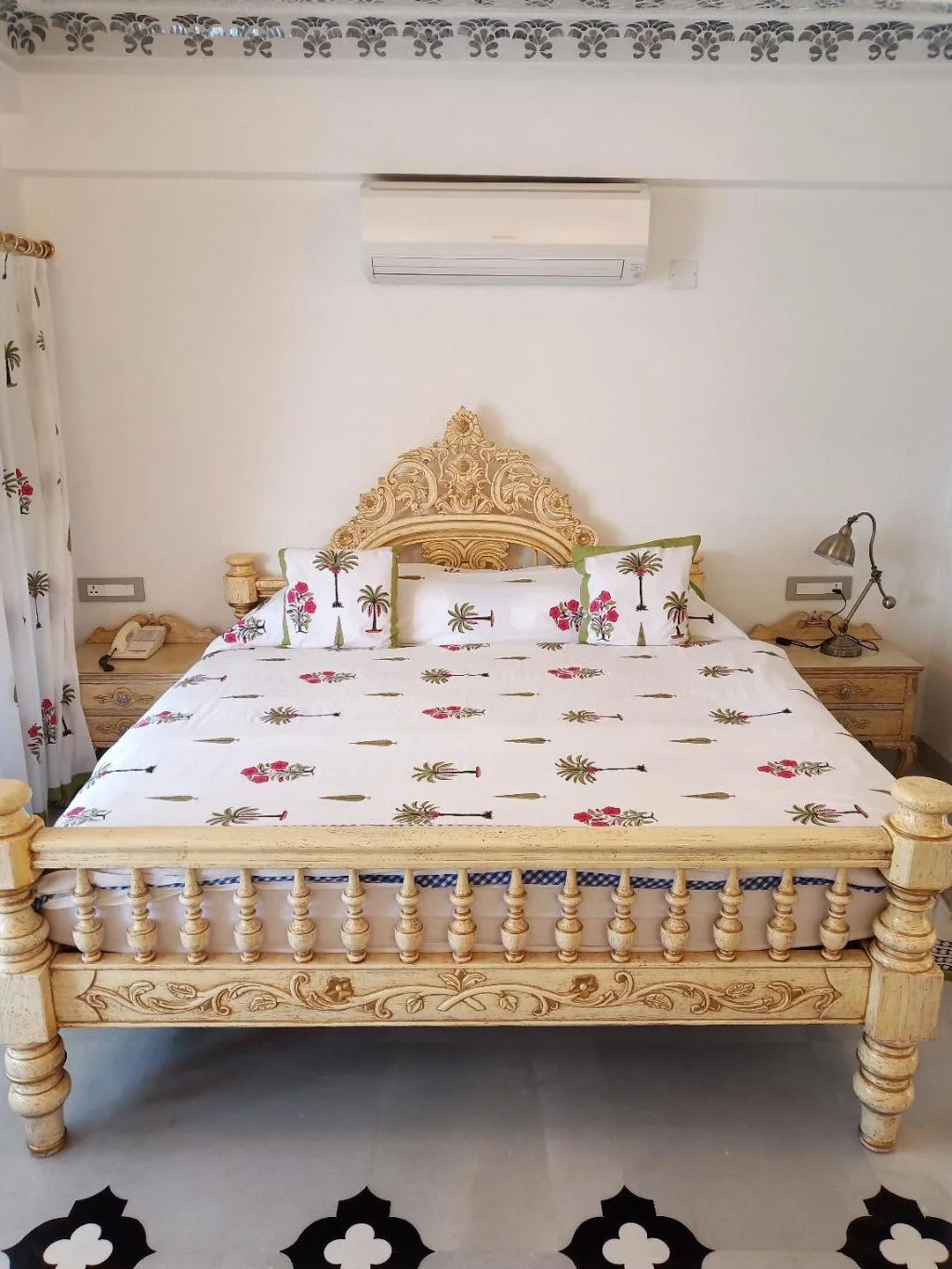 Hotel Jagat Niwas Palace hotel interior