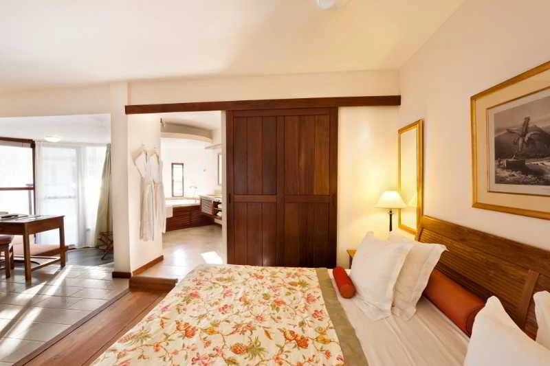 Hotel Le Saint-Alexis hotel interior