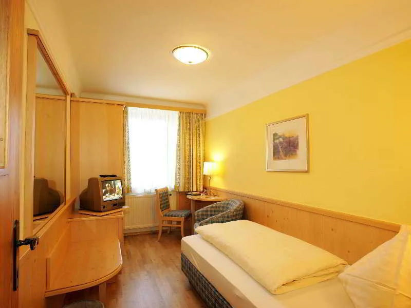 Hotel Lebzelter hotel interior