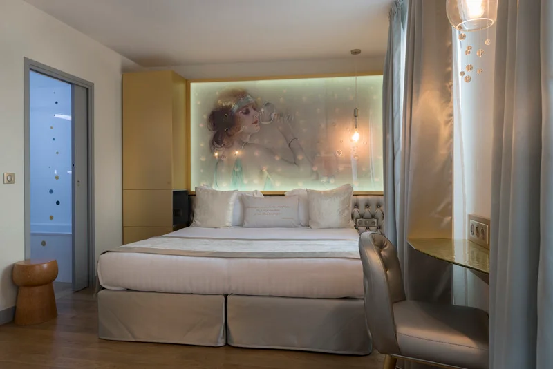 Hotel Les Bulles de Paris hotel interior