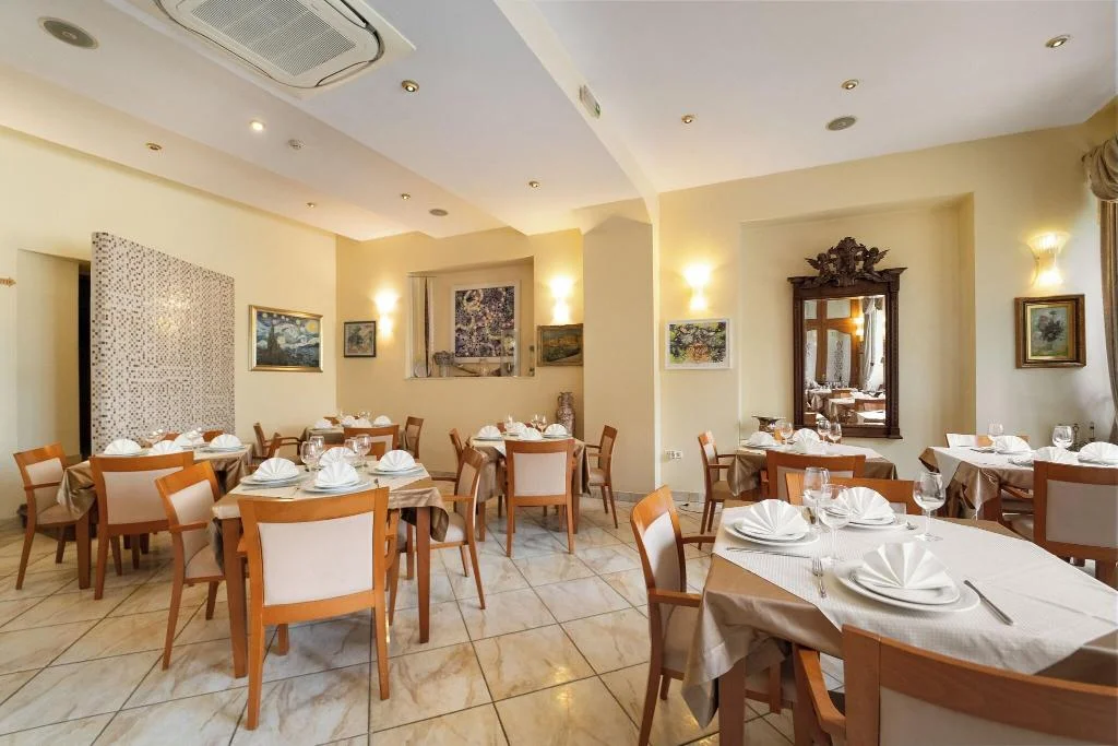 Hotel Peristil hotel interior