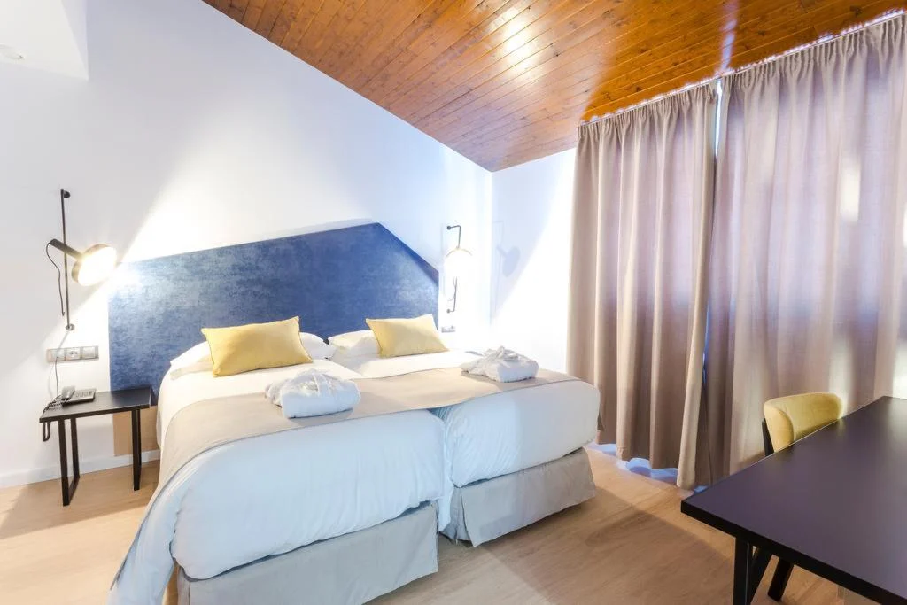 Hotel Roc Meler hotel interior