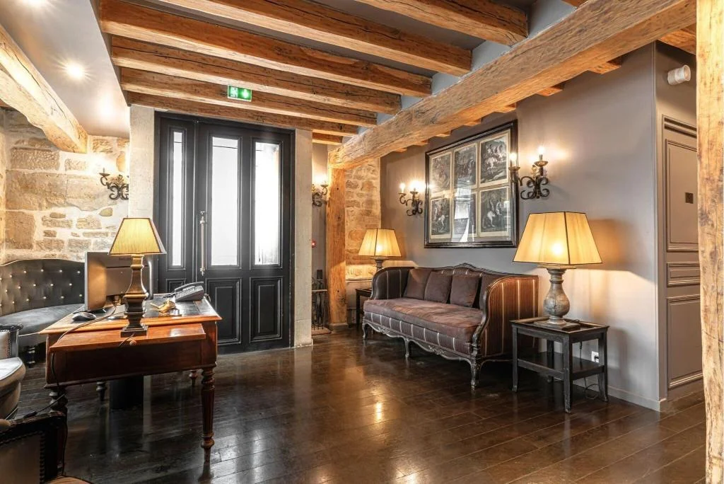 Hotel Saint-Louis Marais hotel interior