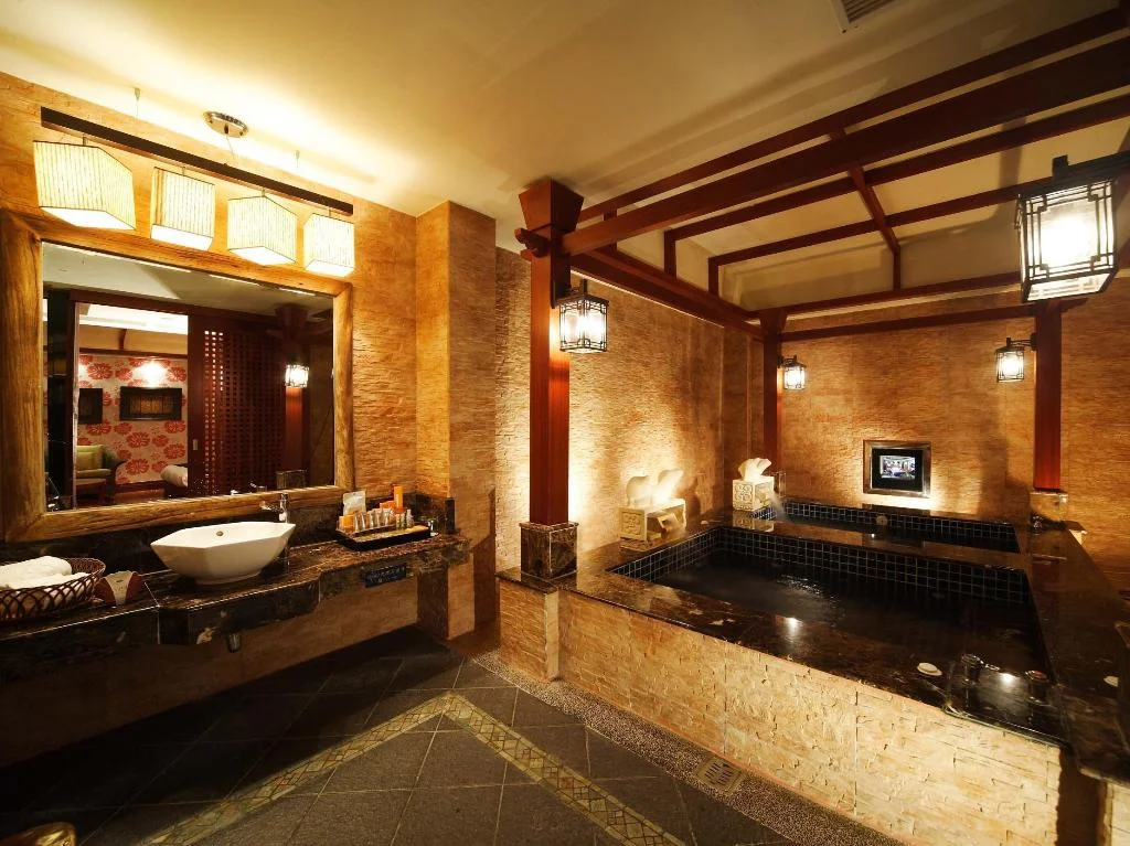 Hotel Seasons hotel interior