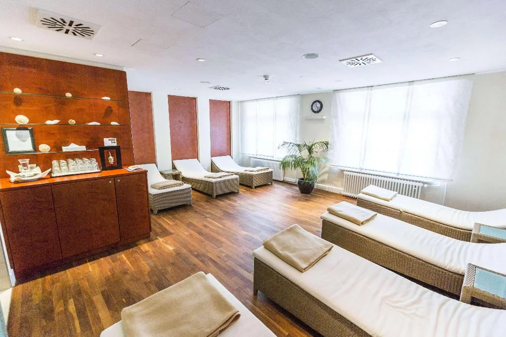 Hotel Zum Hirschen hotel interior