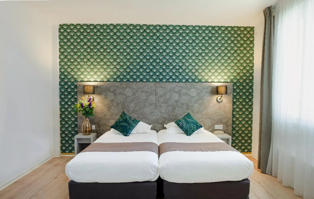 Hôtel Bristol Avignon hotel interior