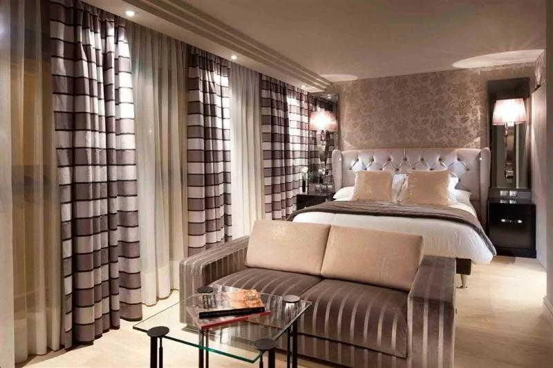 Hôtel Burdigala hotel interior