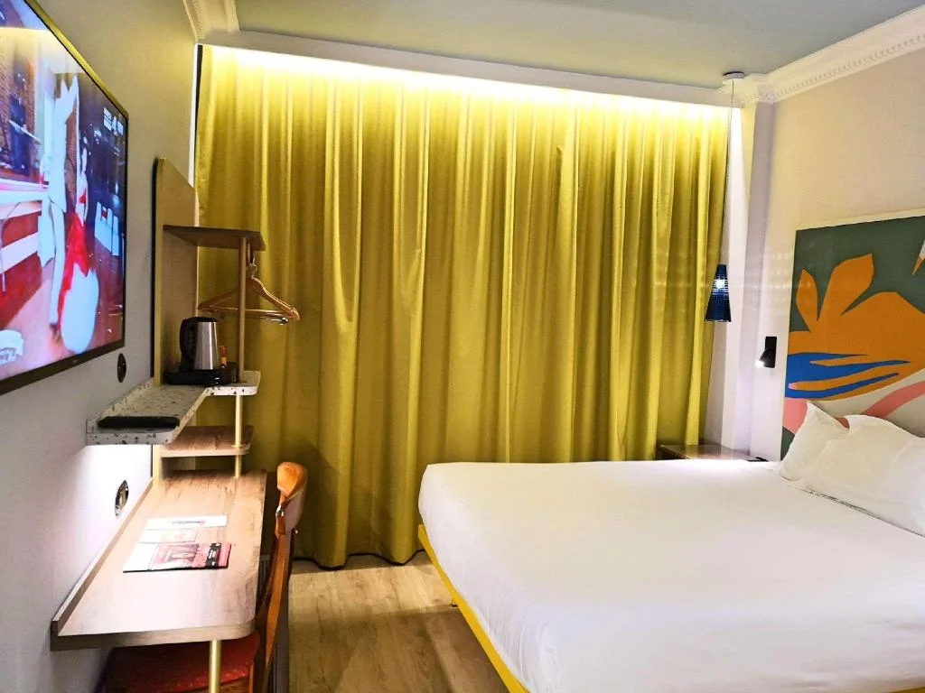 Hôtel de la Paix hotel interior