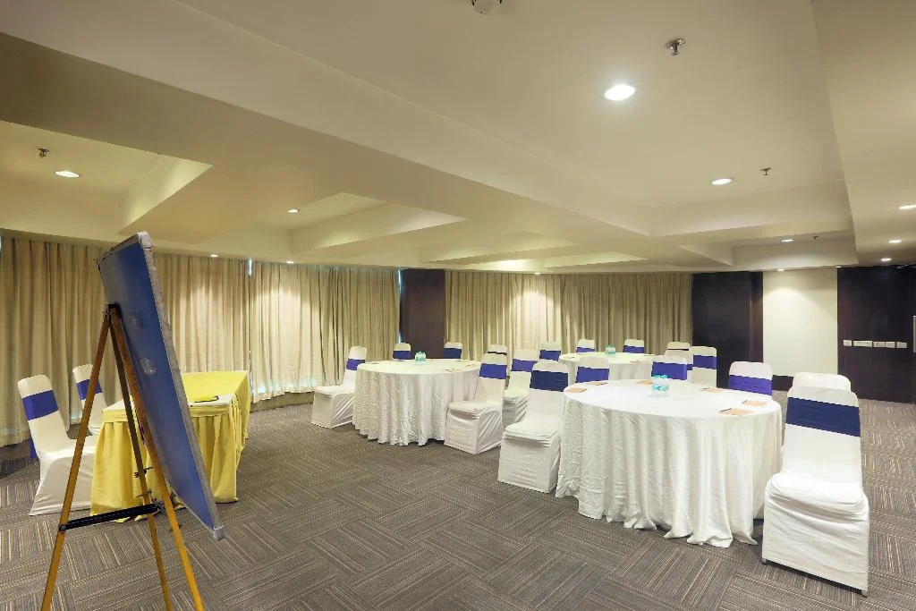 Hôtel Gbessia International hotel interior