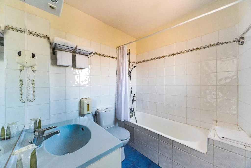 Hôtel Provençal hotel interior