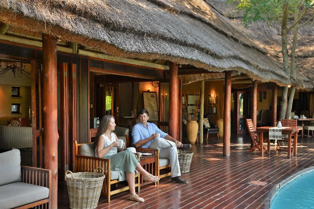 Island Safari Lodge hotel interior