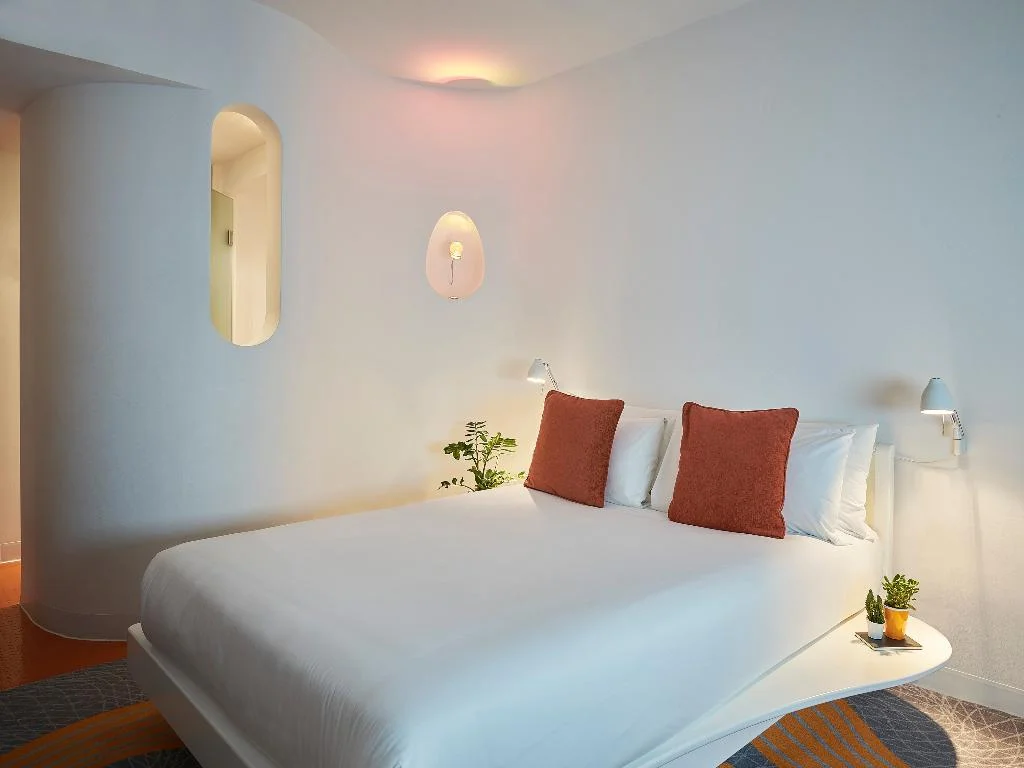 Jurys Inn Brighton hotel interior