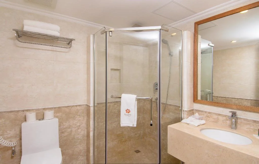 Kaani Grand Seaview Maafushi hotel interior