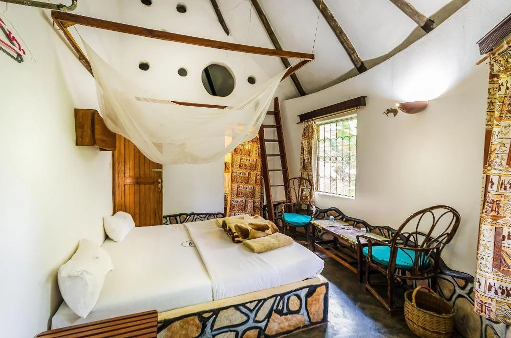 Kingfisher Safaris Resort hotel interior