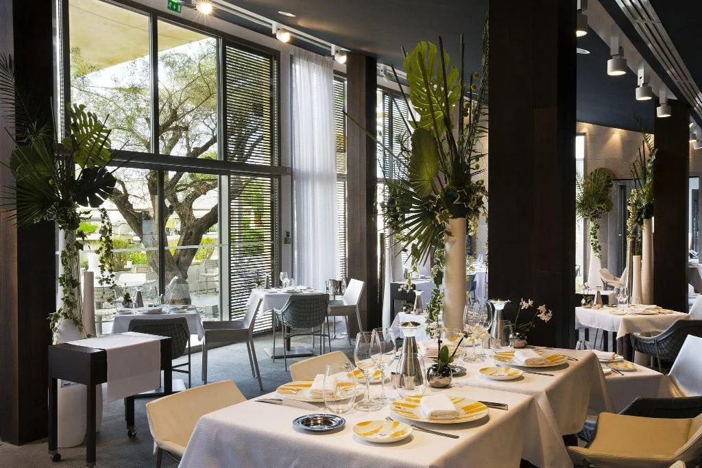 Kube Hotel Saint-Tropez hotel interior