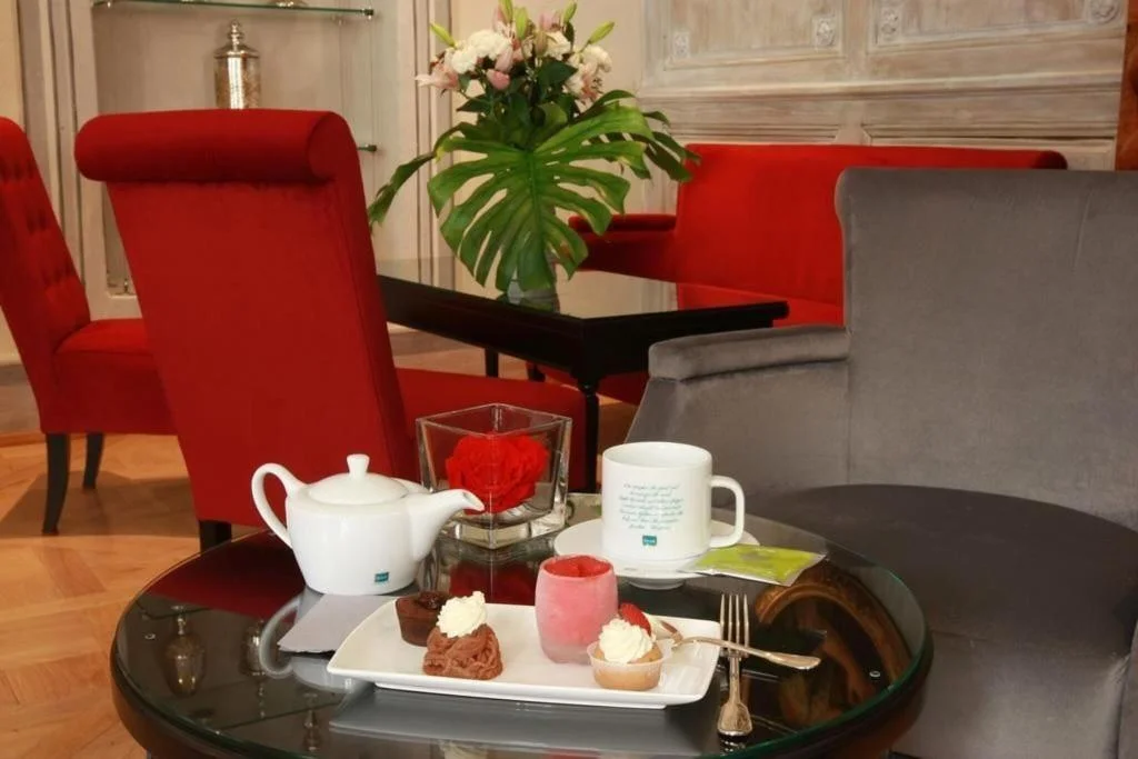 Le Bouclier d'Or hotel interior