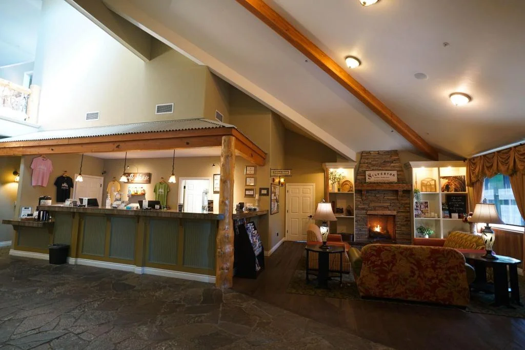 Lemon Garden Resort hotel interior
