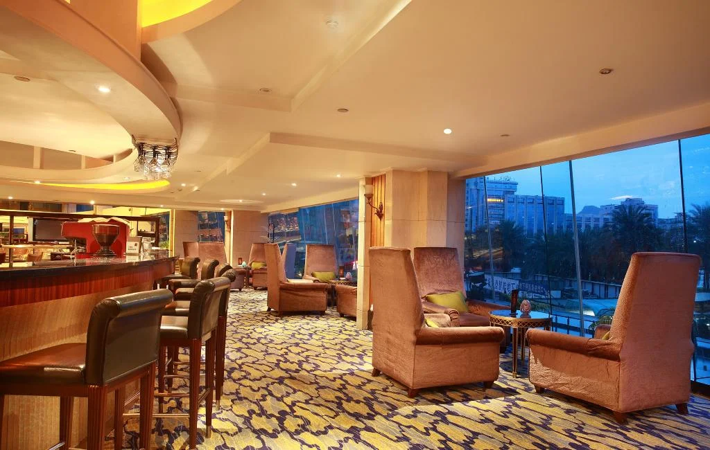Lijiang Waterfall Hotel hotel interior