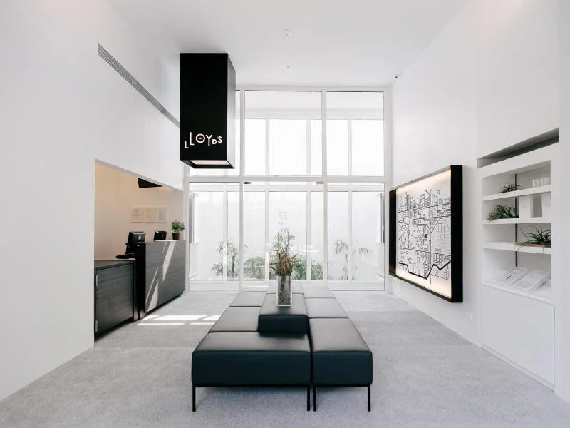 Interior de Lloyd's Inn en Orchard, Singapore