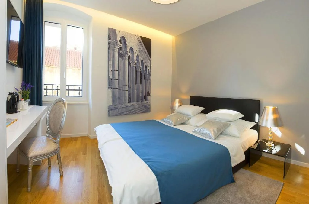 Luxury Rooms Largo hotel interior