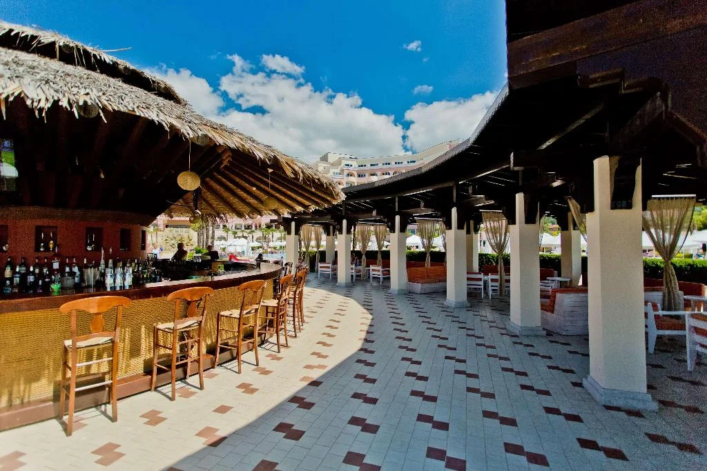 Majestic Beach Resort hotel interior