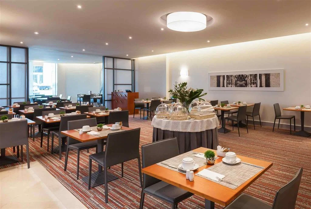 Mercure Lusail Hotel hotel interior