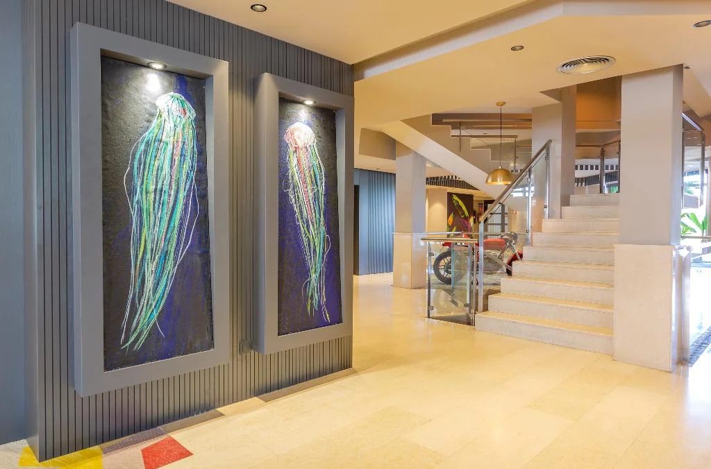 Muri Beach Club Hotel hotel interior