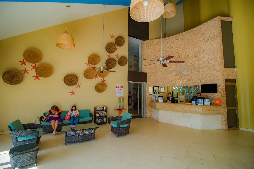 Nukha Palace Hotel hotel interior