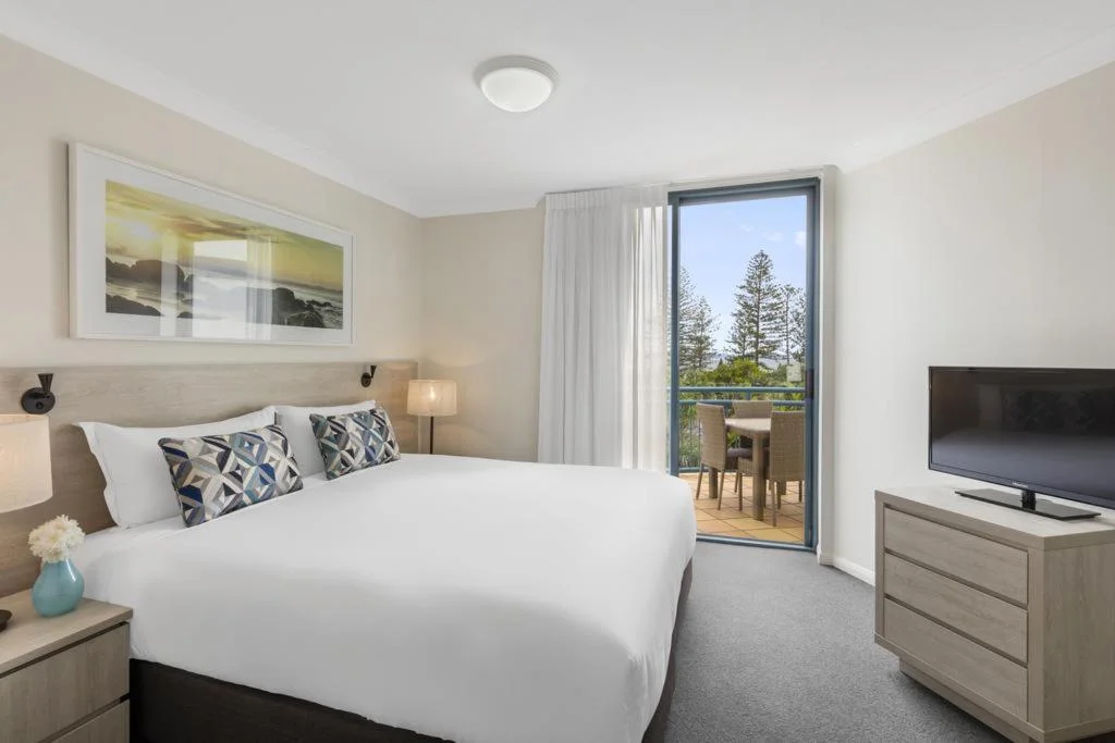 Oaks Gold Coast Calypso Plaza Suites hotel interior