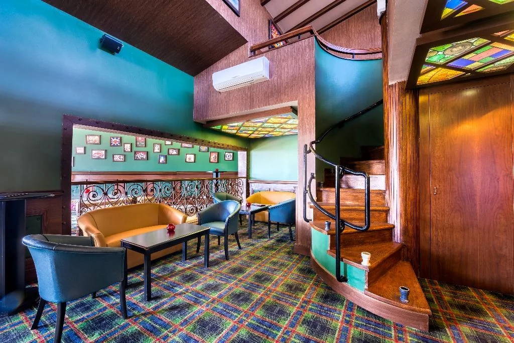 Olive Green Hotel hotel interior