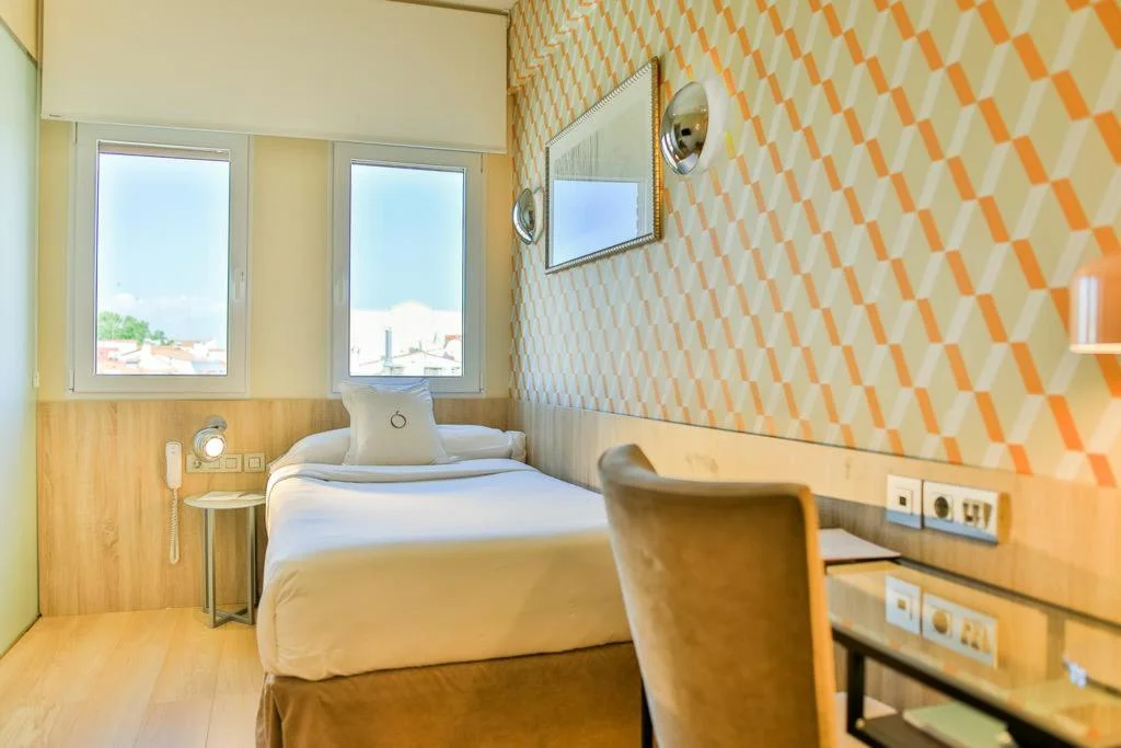 Opera Suite Hotel hotel interior