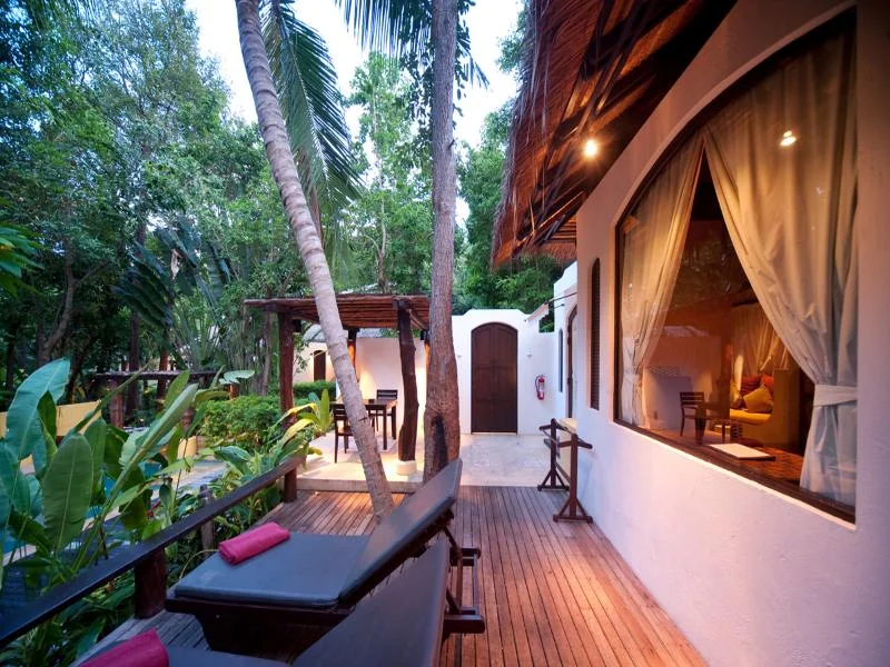 Paradee Resort hotel interior