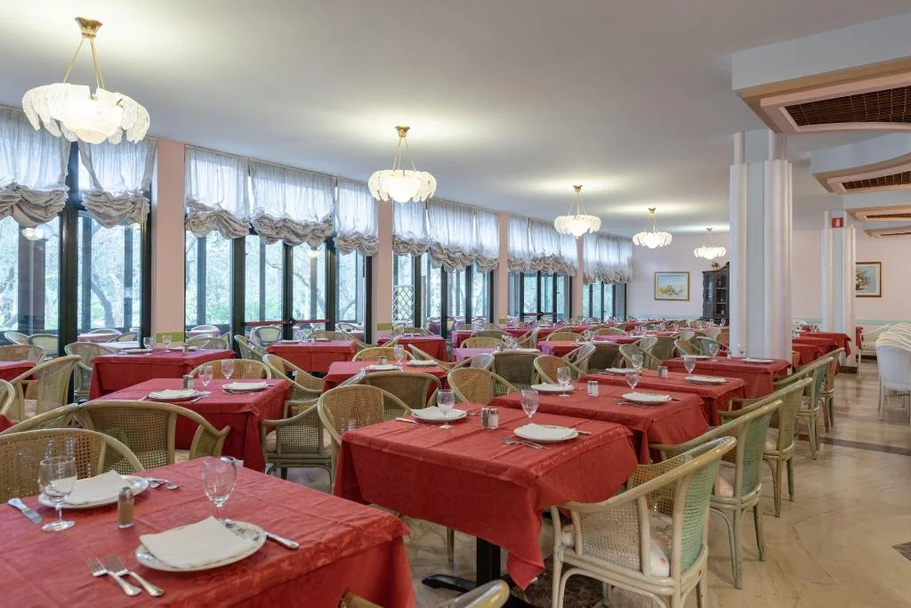 Park Hotel Palić hotel interior