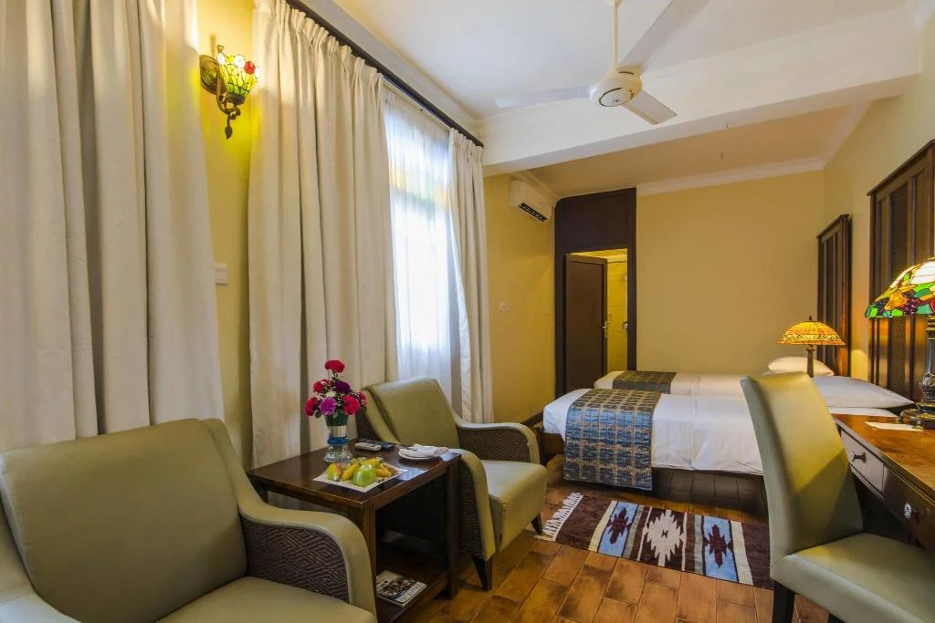 Protea Hotel by Marriott Dar es Salaam Courtyard hotel interior