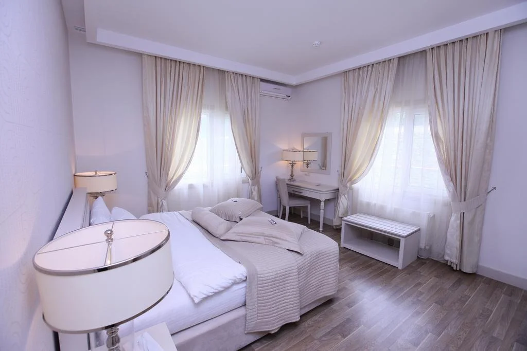 Qafqaz Riverside Hotel hotel interior