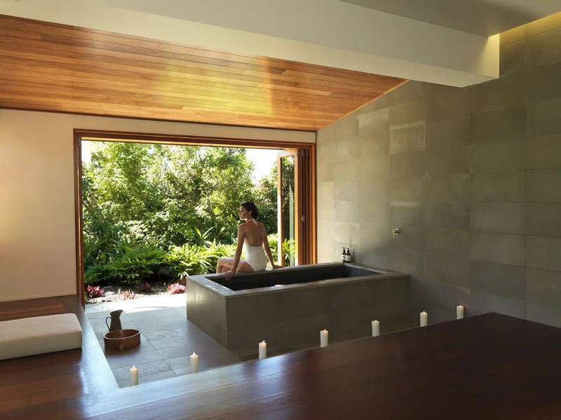 qualia hotel interior